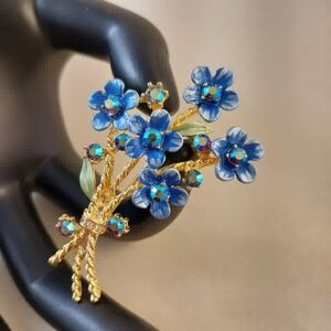 Vintage Gold-Tone Blue Enamel Forget-me-not Bouquet Brooch